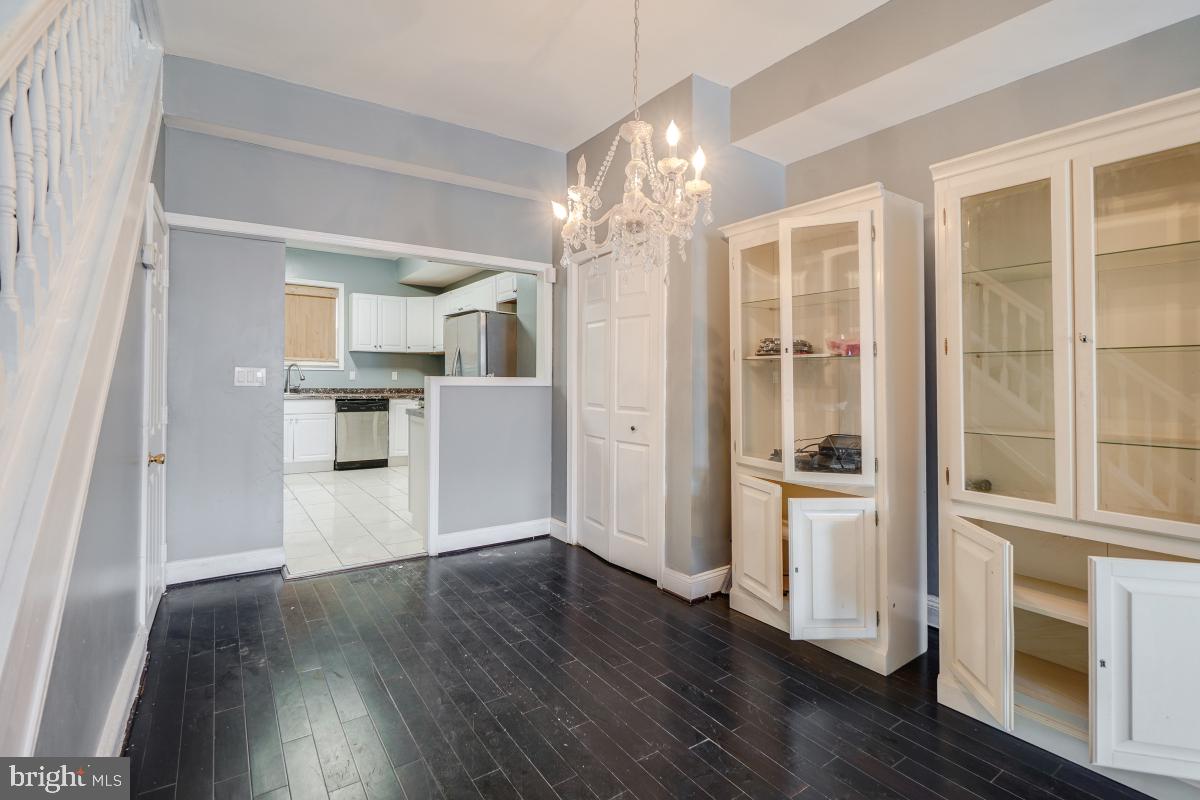 EASTERWOOD PARK - Residential