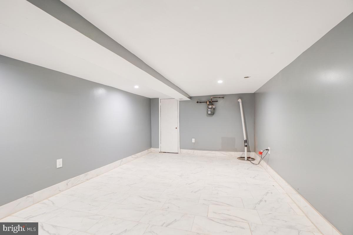 EASTERWOOD PARK - Residential