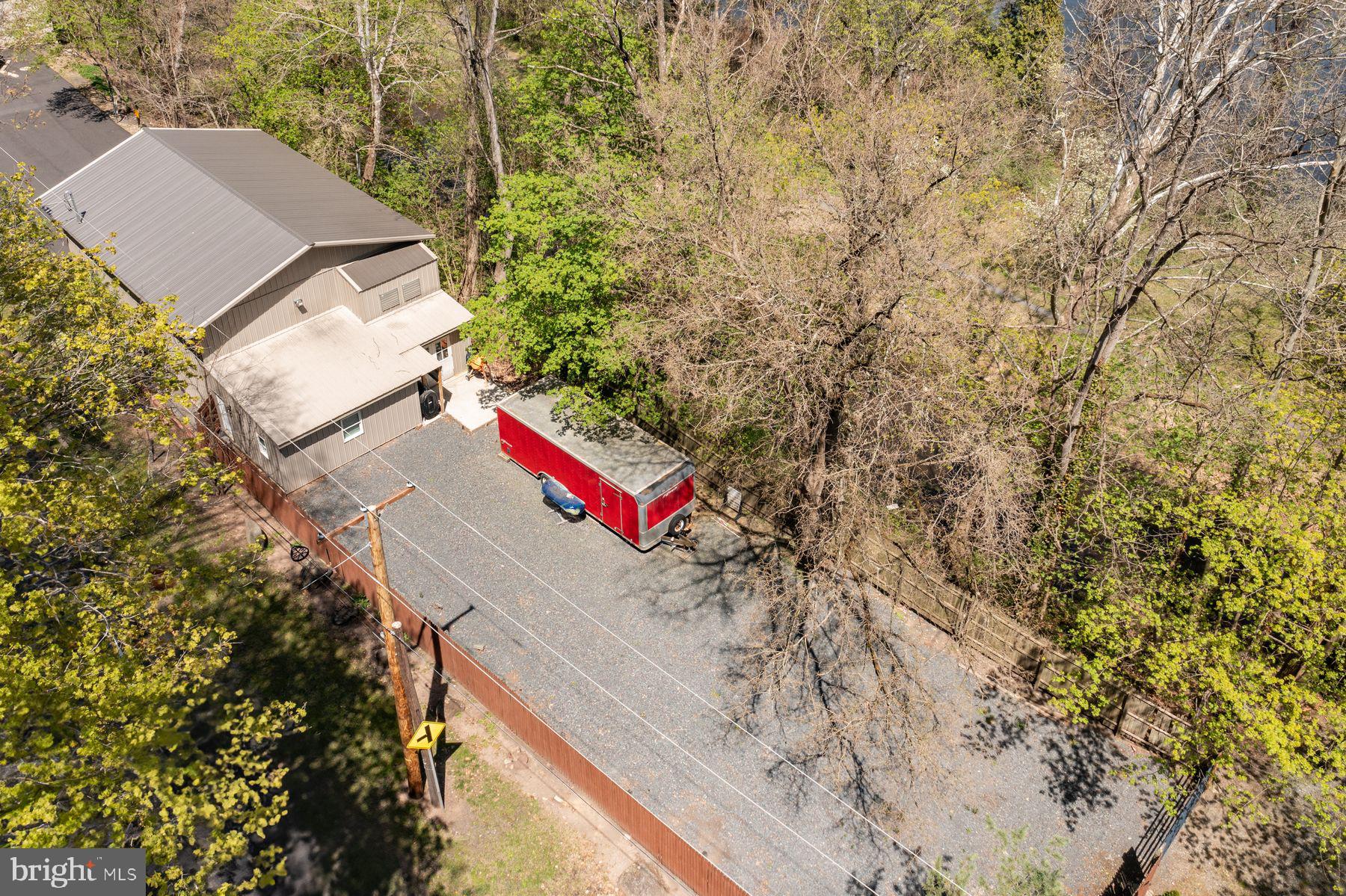 1820 EASTON ROAD