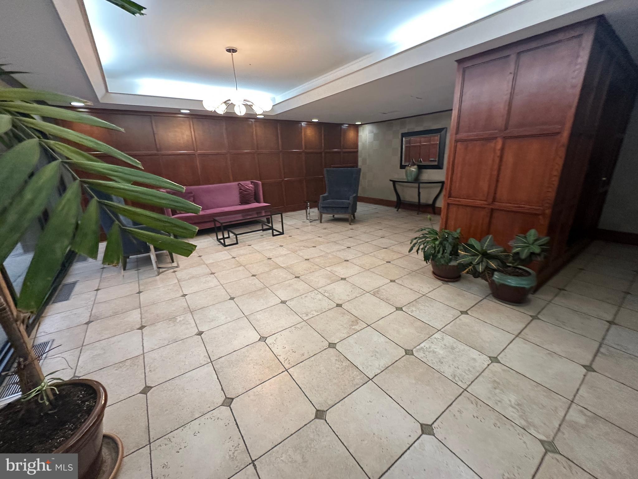 FOGGY BOTTOM - Residential