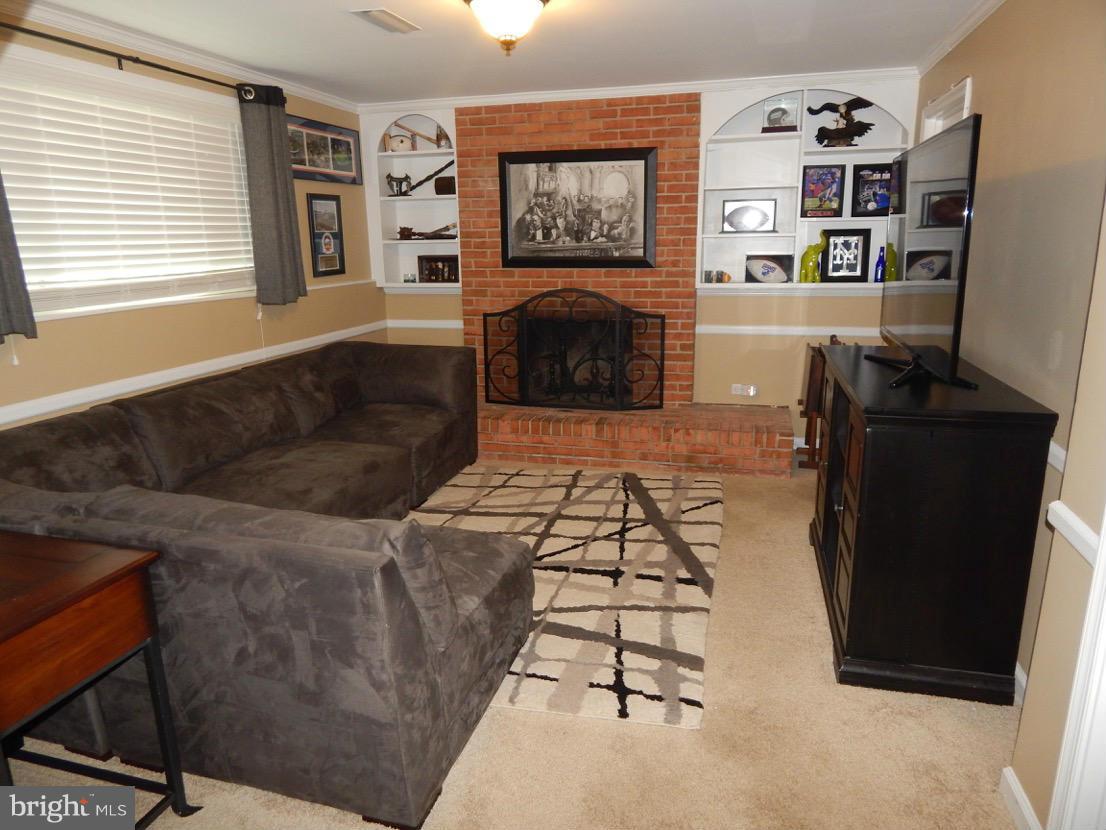 NEWINGTON FOREST - Residential