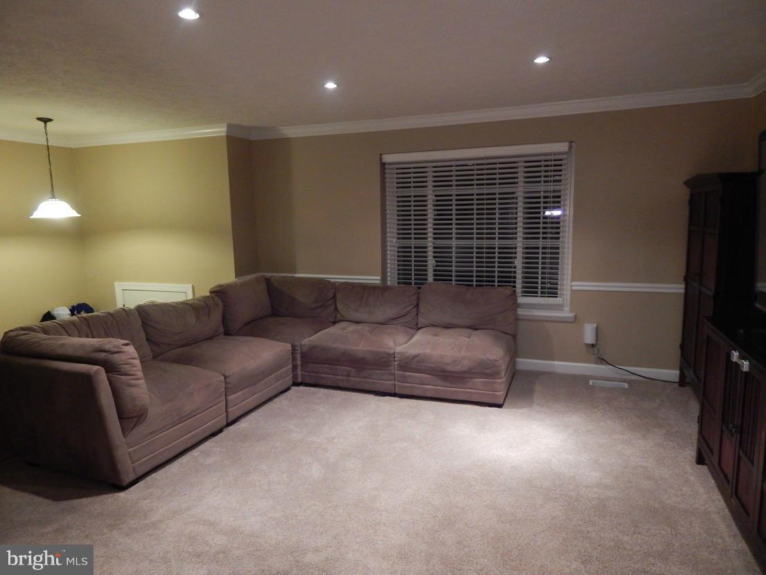 NEWINGTON FOREST - Residential