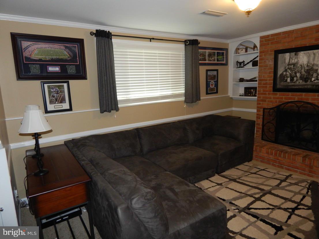 NEWINGTON FOREST - Residential