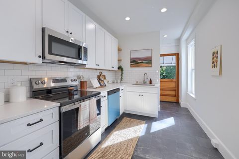 Photo of 512 W Frederick Street, Lancaster, PA 17603 (MLS # PALA2058112)