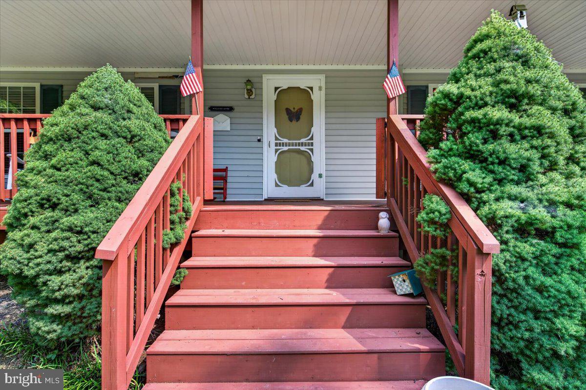 33 BOGEY LANE
