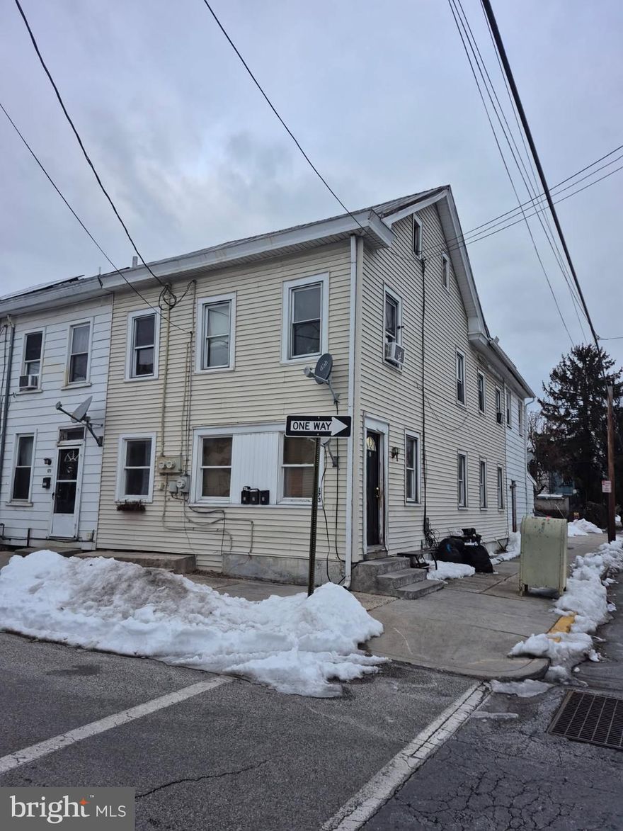 Add this fully occupied triplex in downtown Carlisle to your investment portfolio or make this property the start of your investing journey. Schedule your showing today!