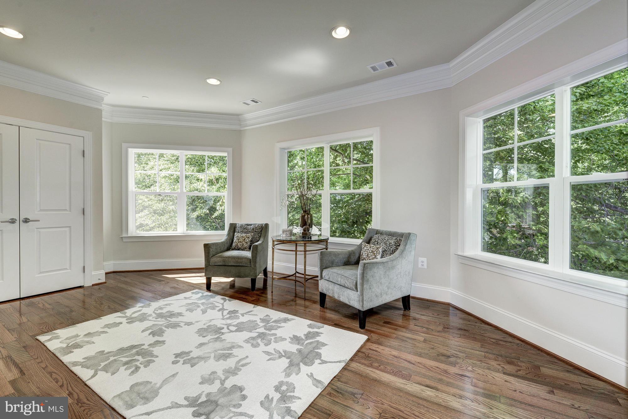 KENWOOD PARK - Residential