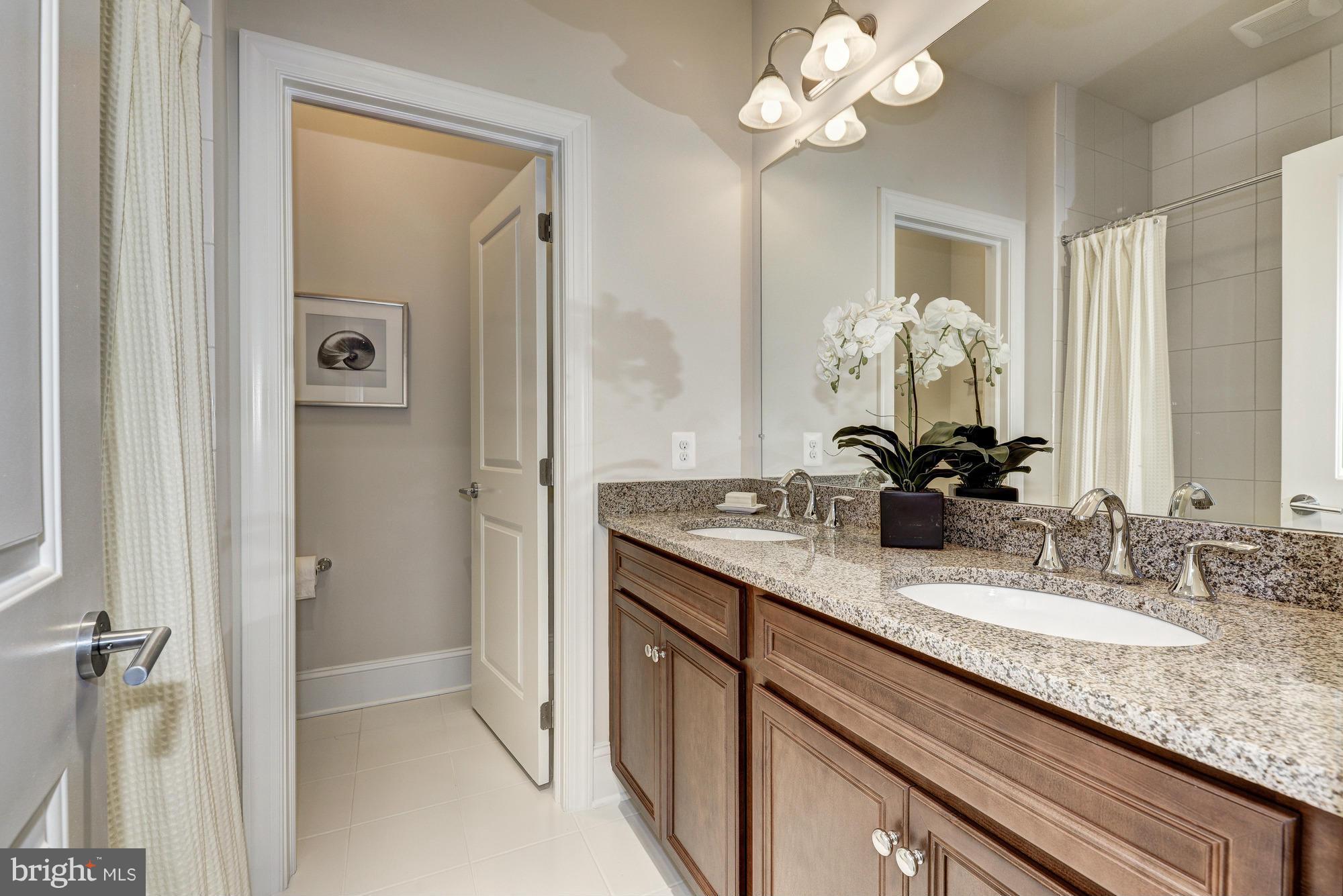 KENWOOD PARK - Residential