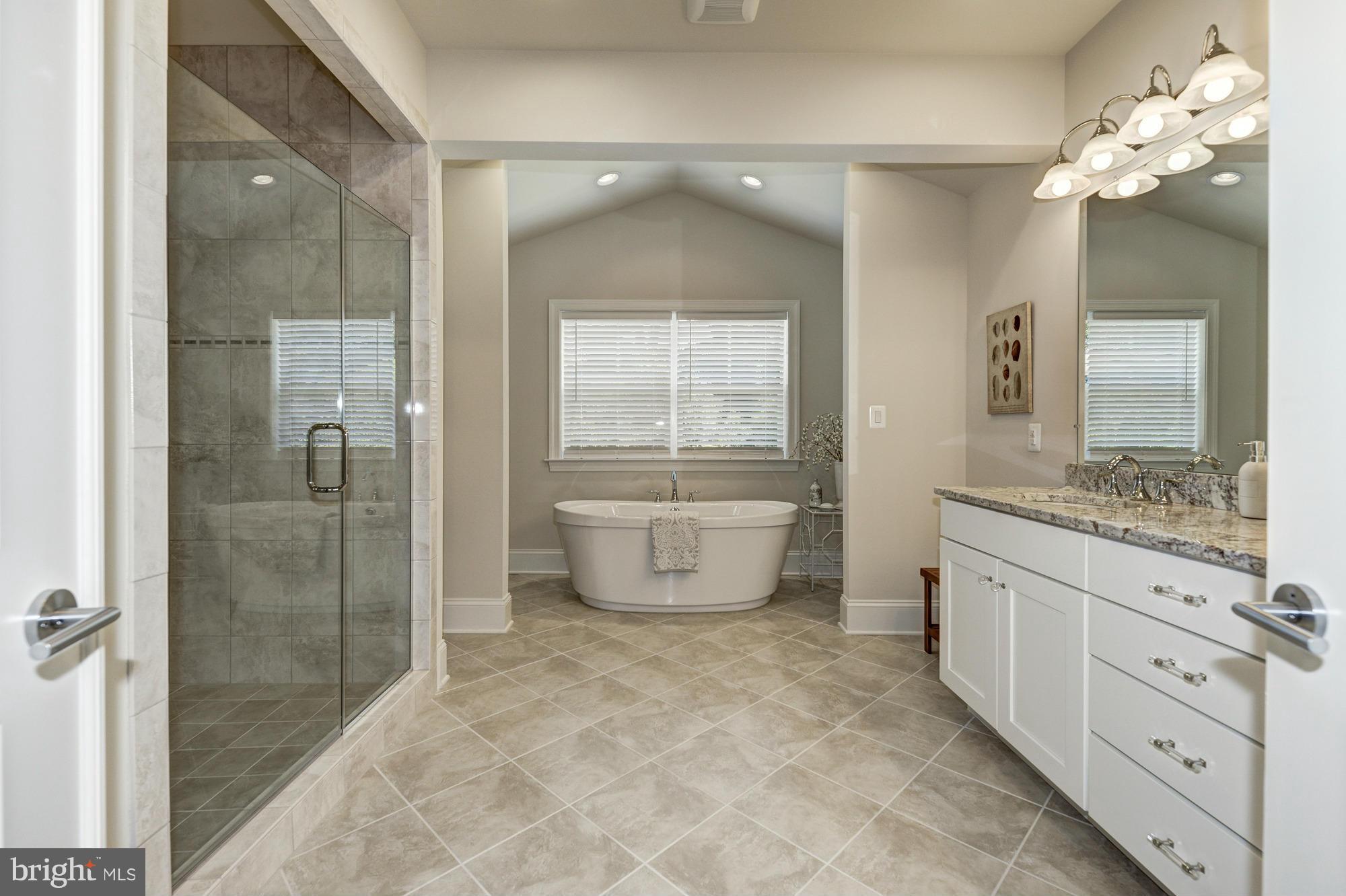 KENWOOD PARK - Residential