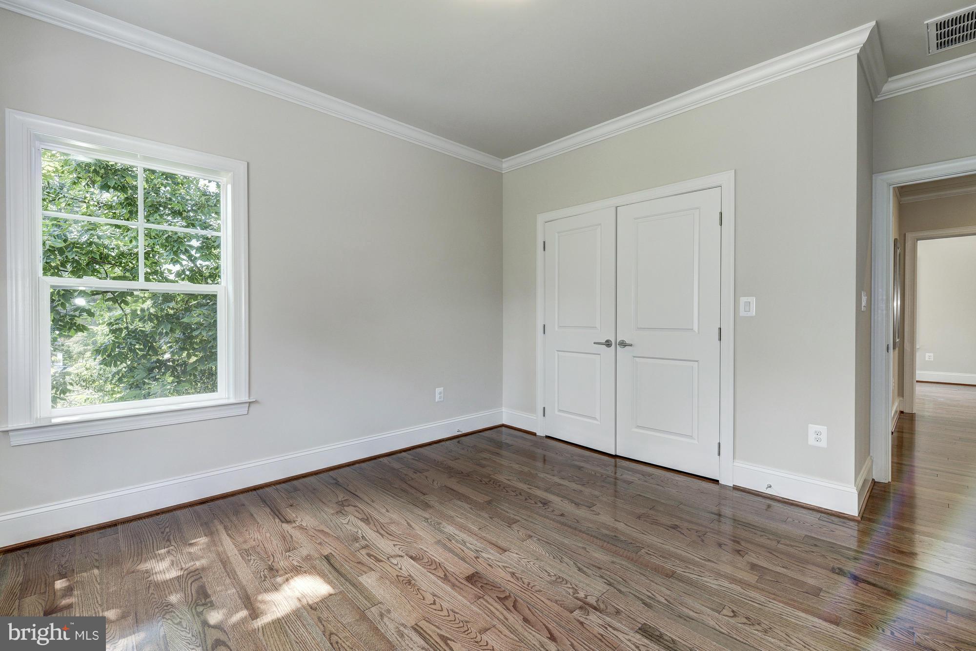 KENWOOD PARK - Residential