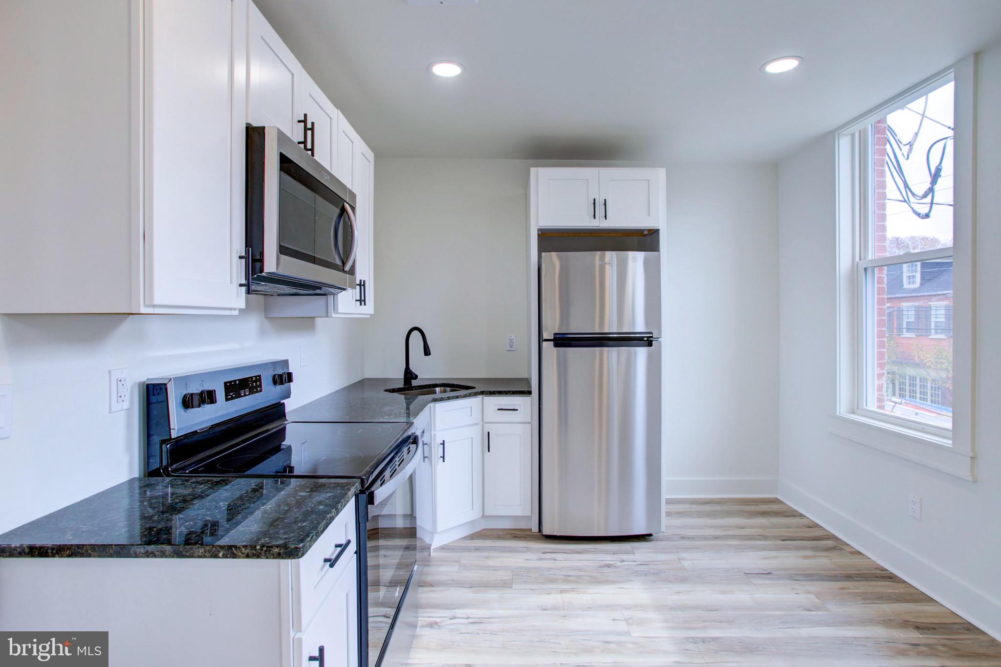 11 E WALNUT STREET 3