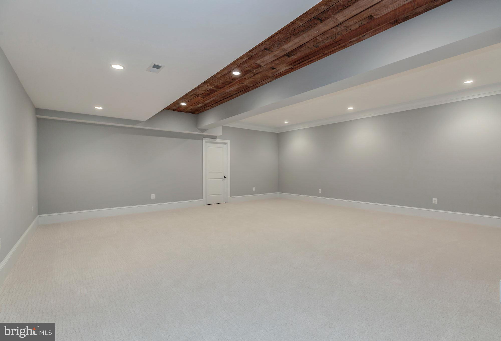 LANGLEY FOREST - Residential