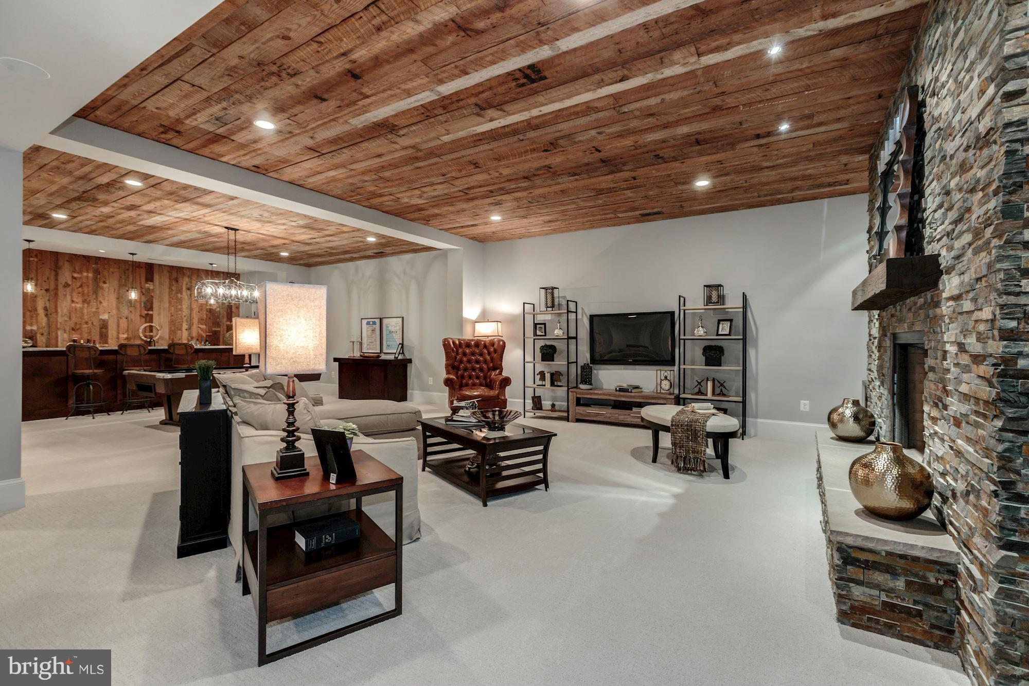 LANGLEY FOREST - Residential