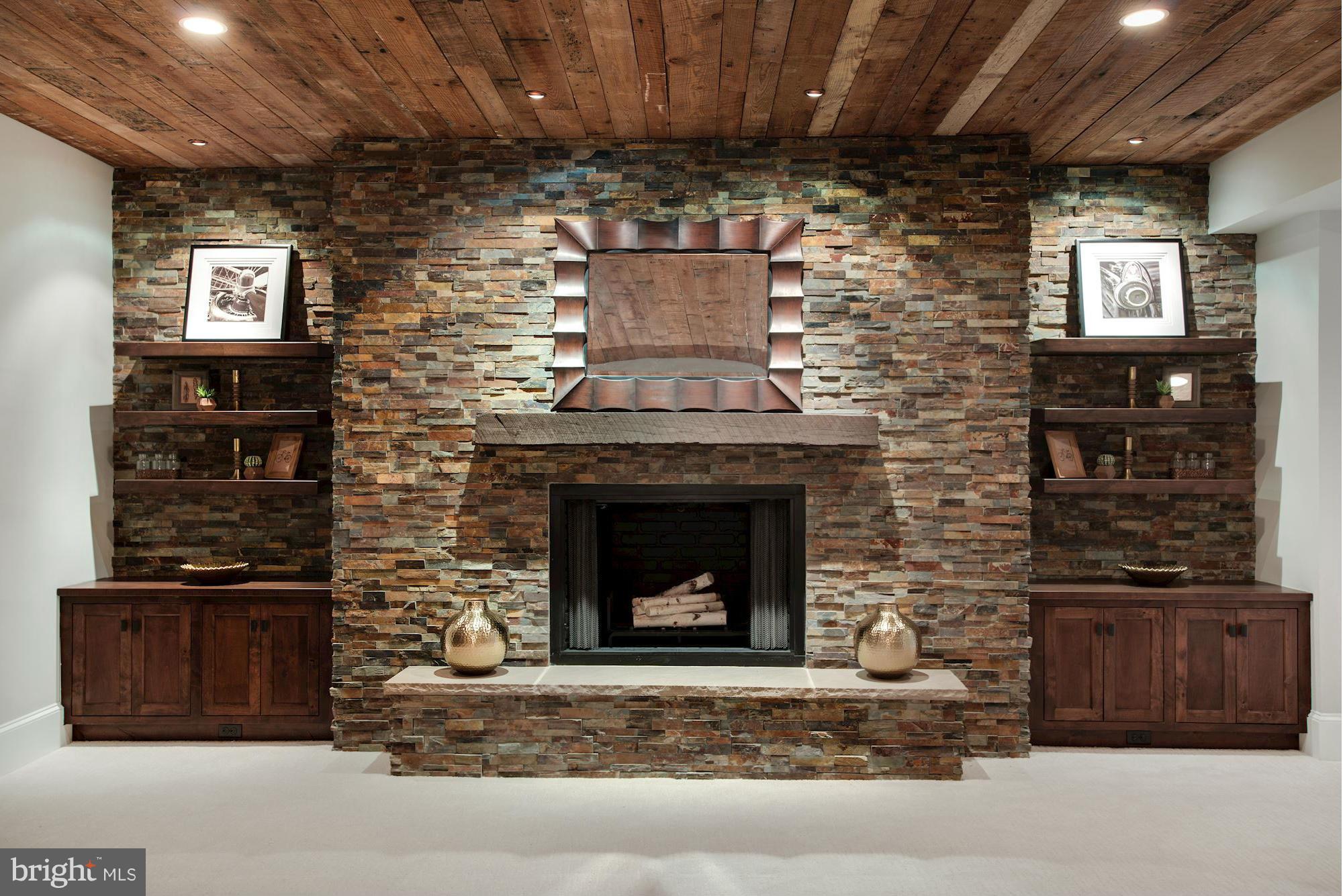 LANGLEY FOREST - Residential