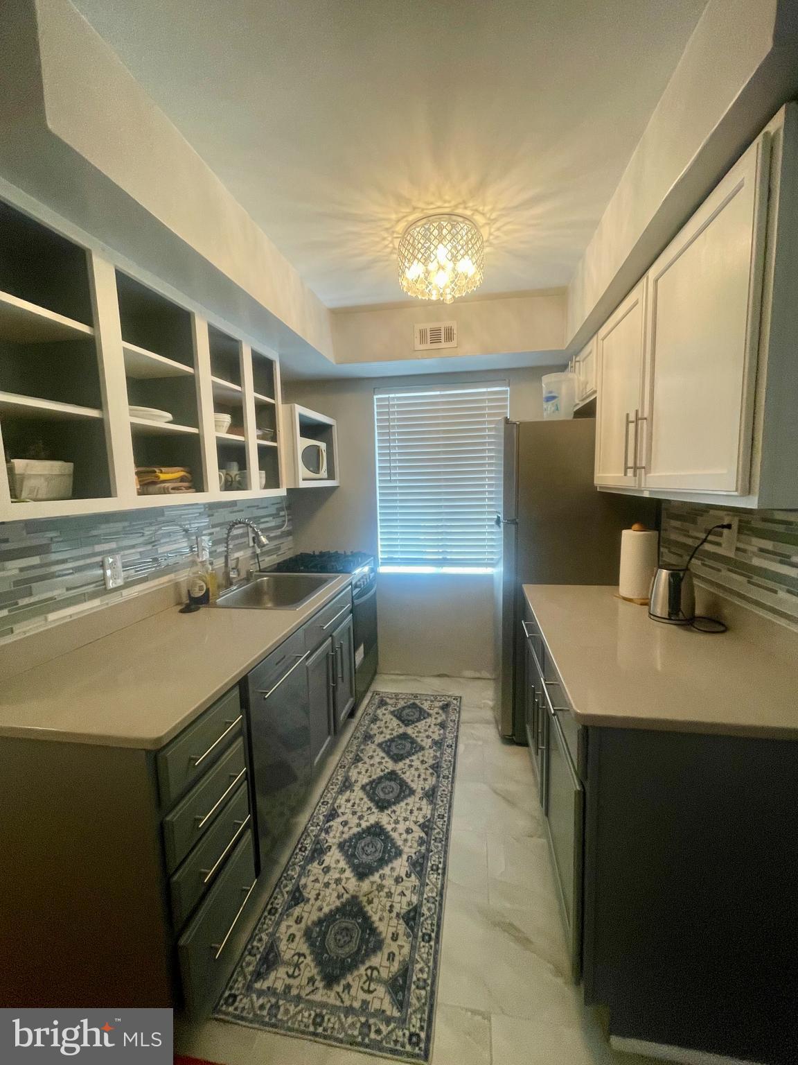 1031 MICHIGAN AVENUE NE 101
