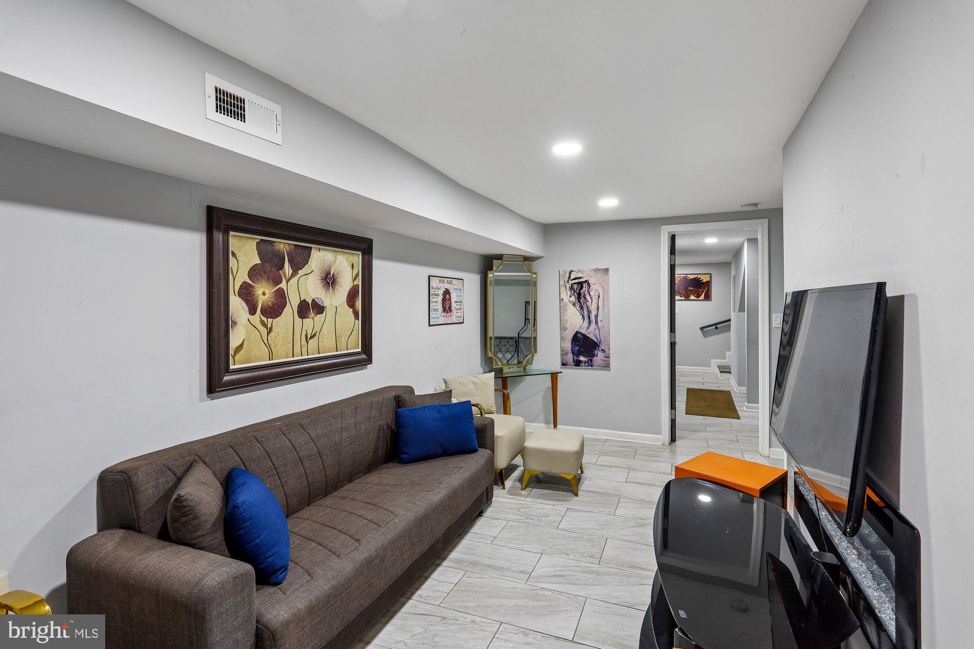 OLIVER - Residential