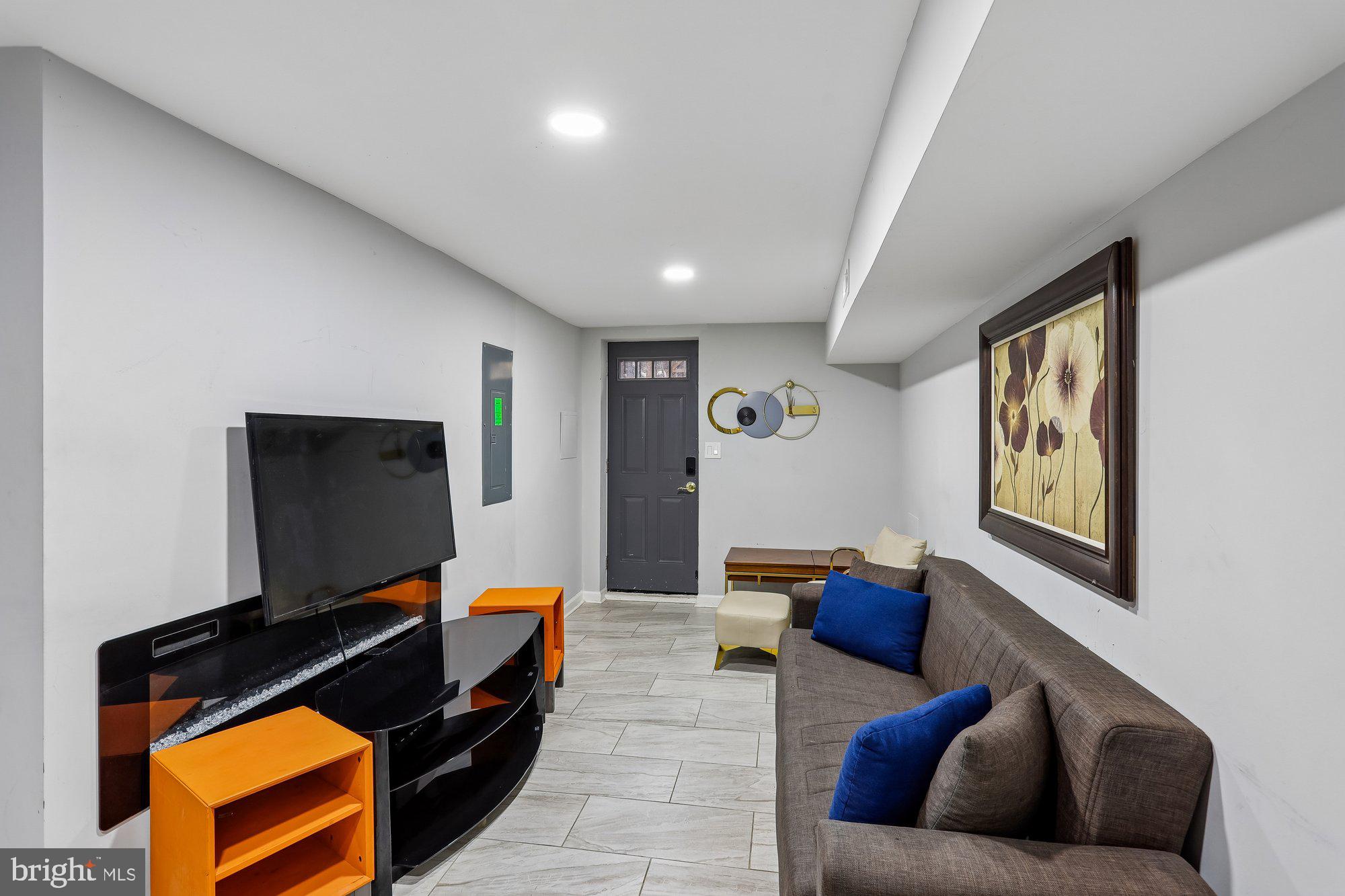 OLIVER - Residential