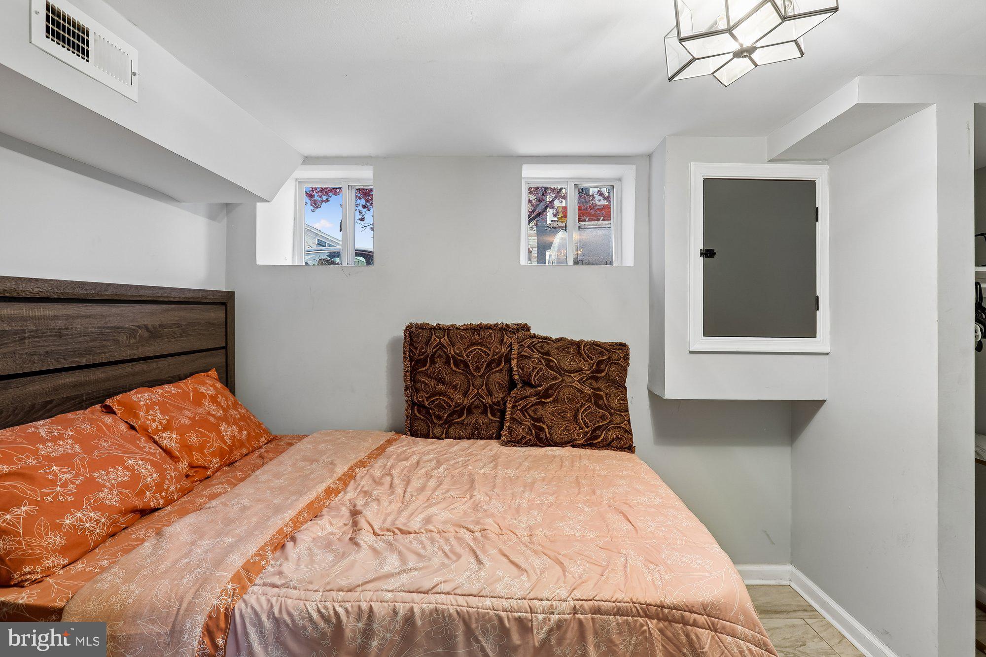 OLIVER - Residential