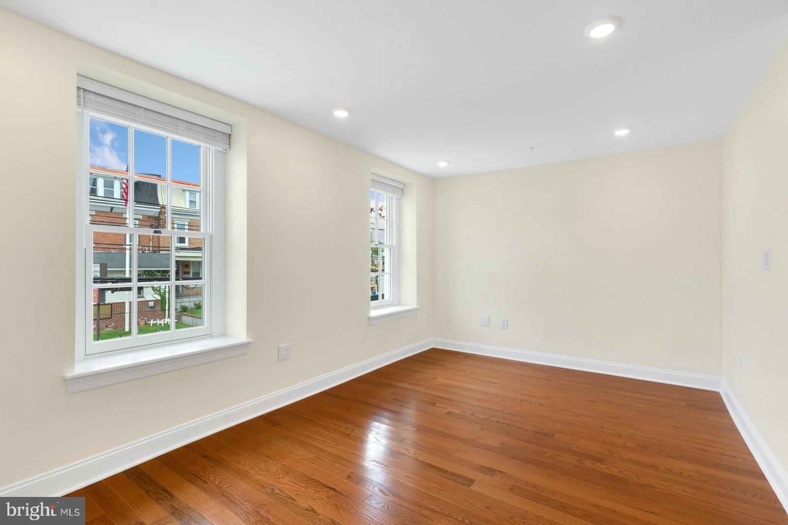 ROXBOROUGH - Residential Lease