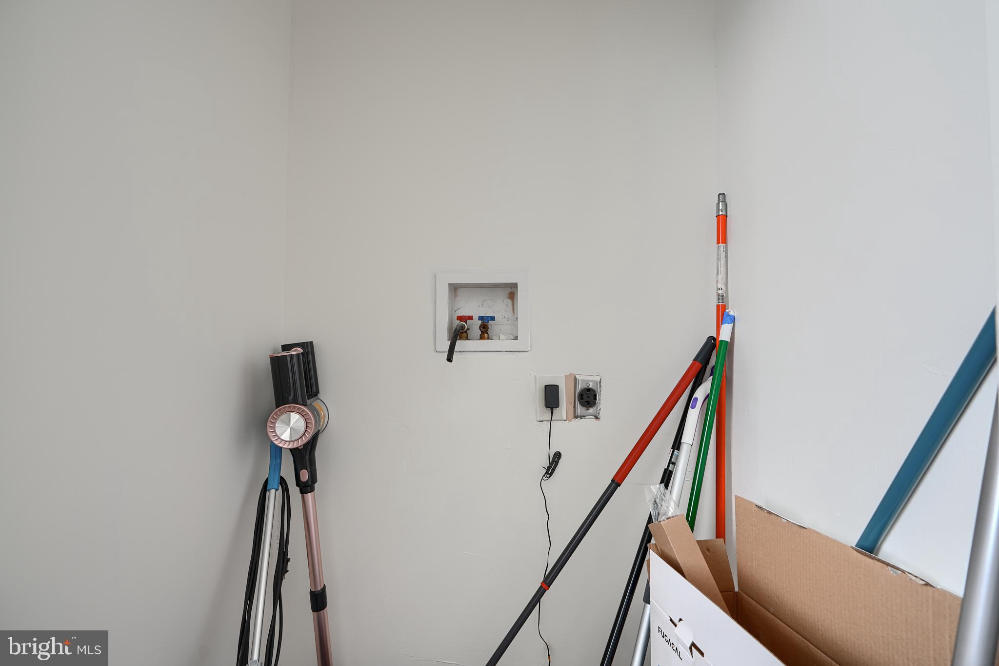 REISTERSTOWN - Commercial Sale