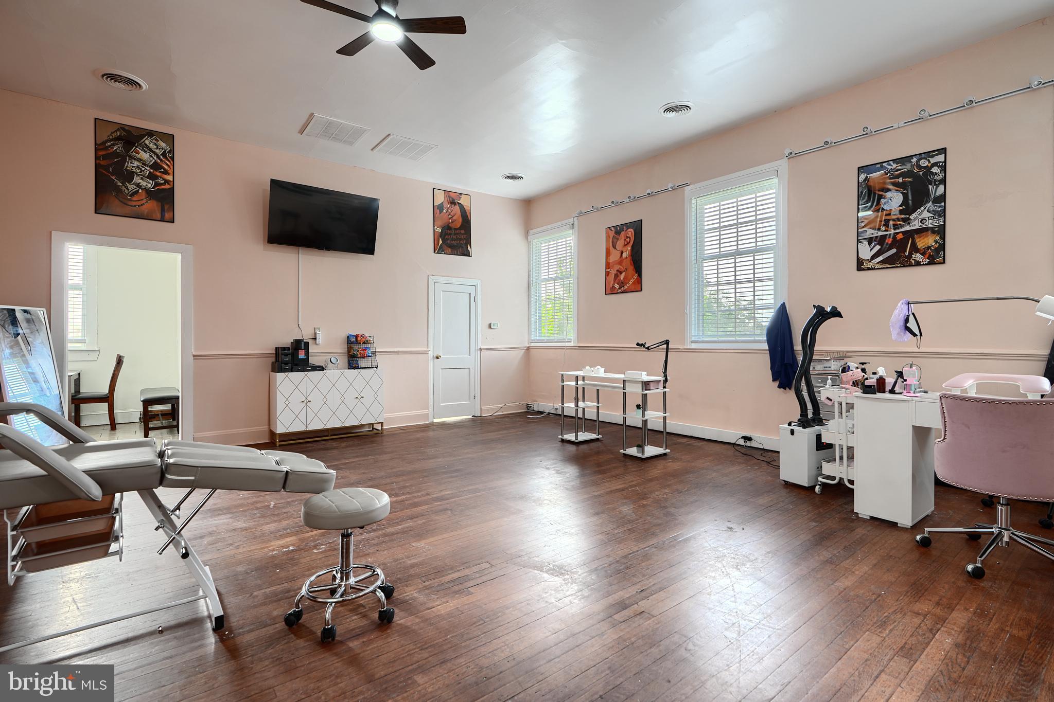 REISTERSTOWN - Commercial Sale