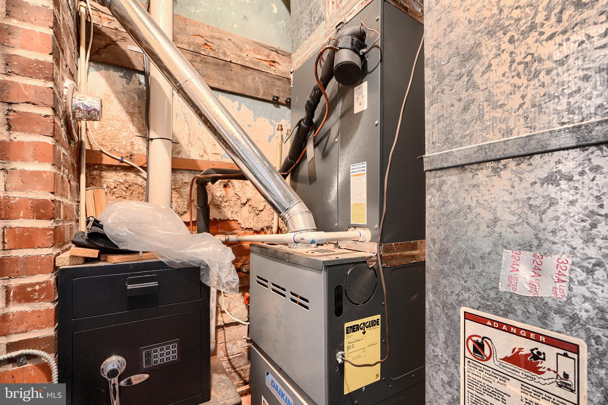 REISTERSTOWN - Commercial Sale