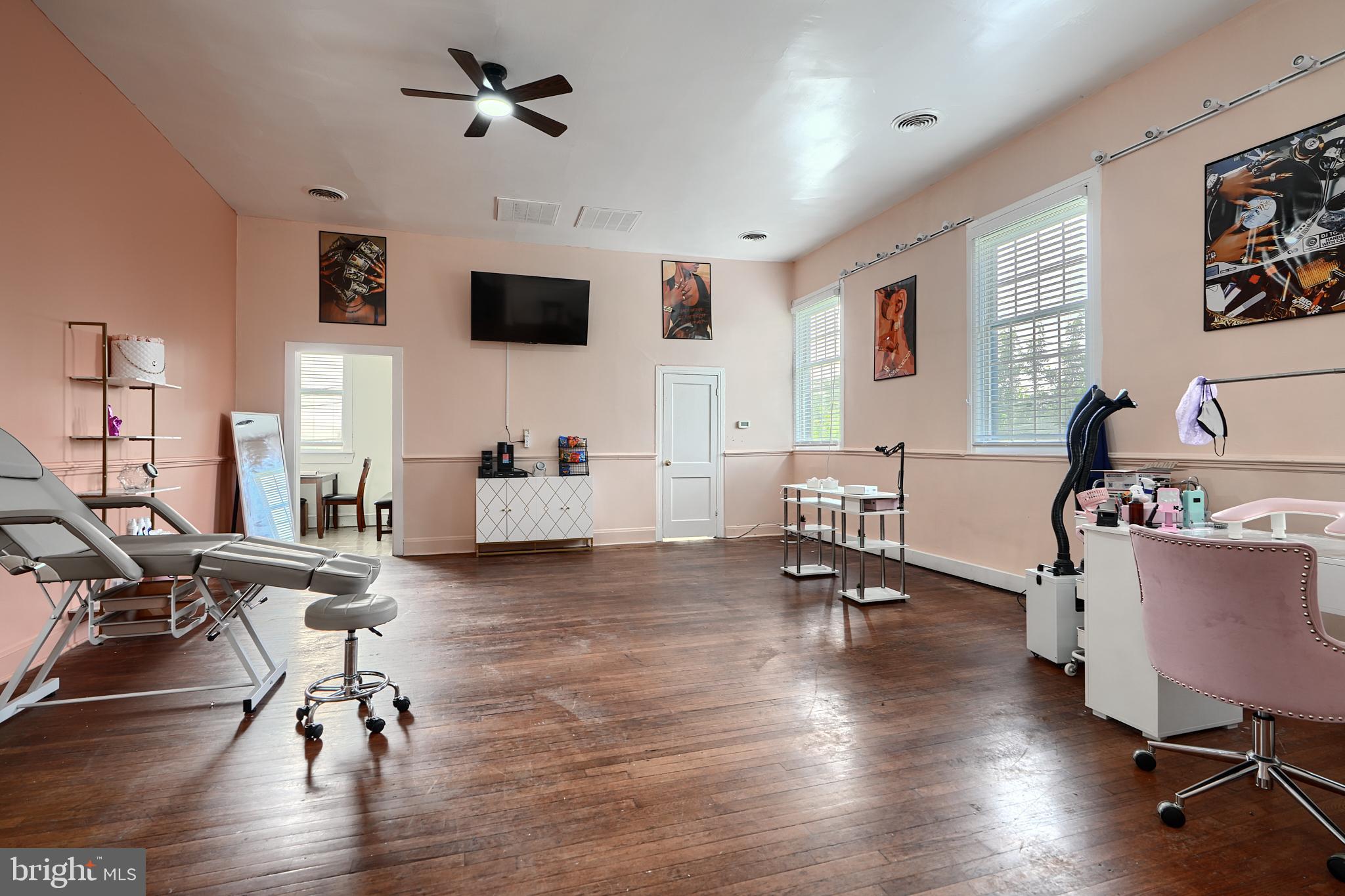 REISTERSTOWN - Commercial Sale