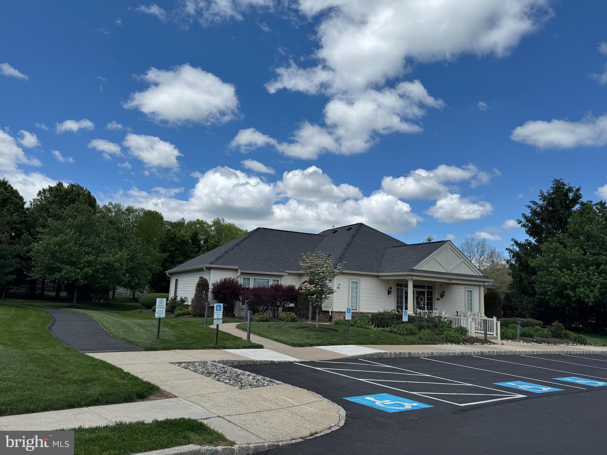 BLUESTONE CREEK - Residential