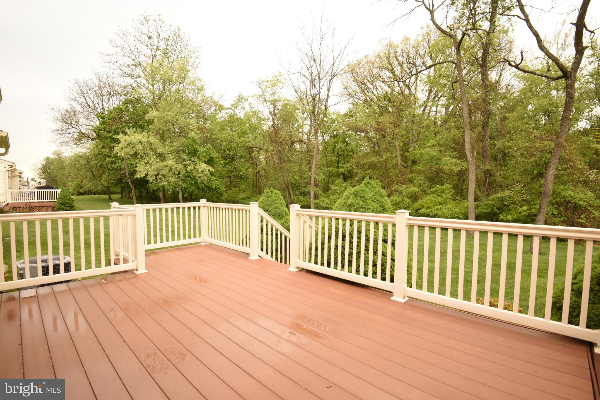 864 GERANIUM DRIVE