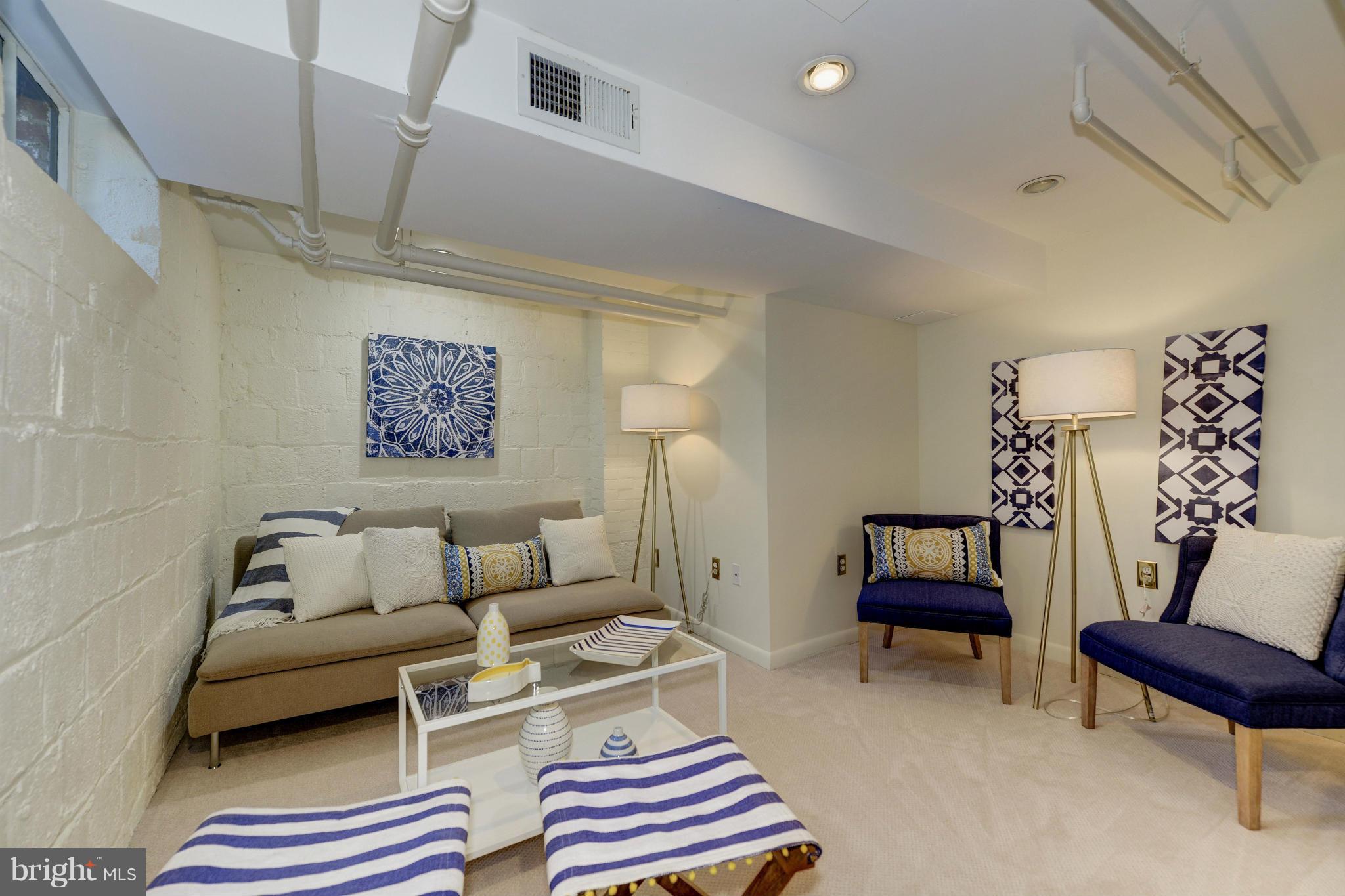 ROSEMONT/BRADDOCK HEIGHTS - Residential