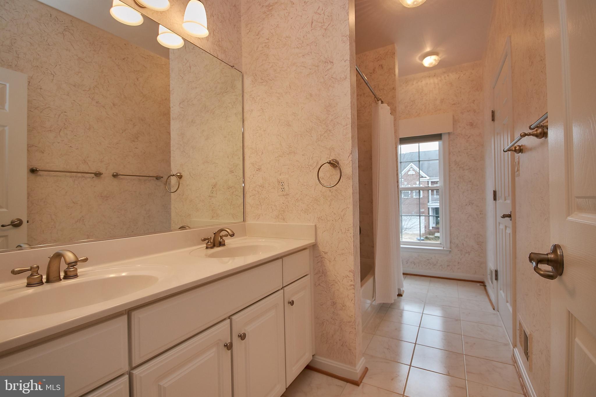 GREAT OAK - Residential