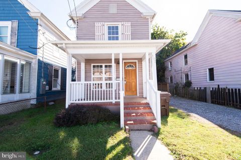 102 HAYWARD CAMBRIDGE MD 21613