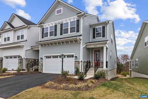 Townhouse For Sale - 2049 Meyers Way<br/> CROZET, VA 22932