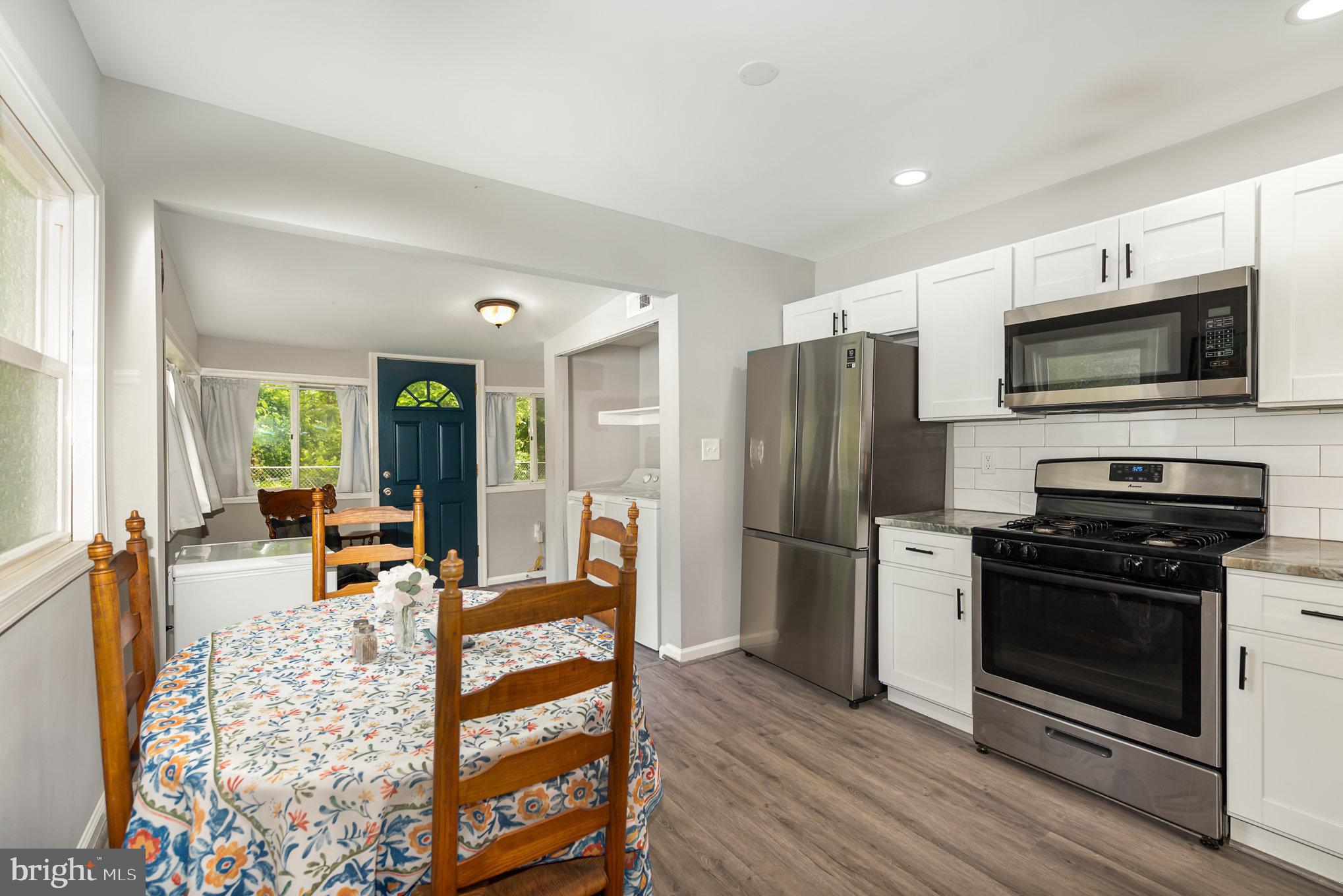 MIDDLE RIVER - Residential Lease