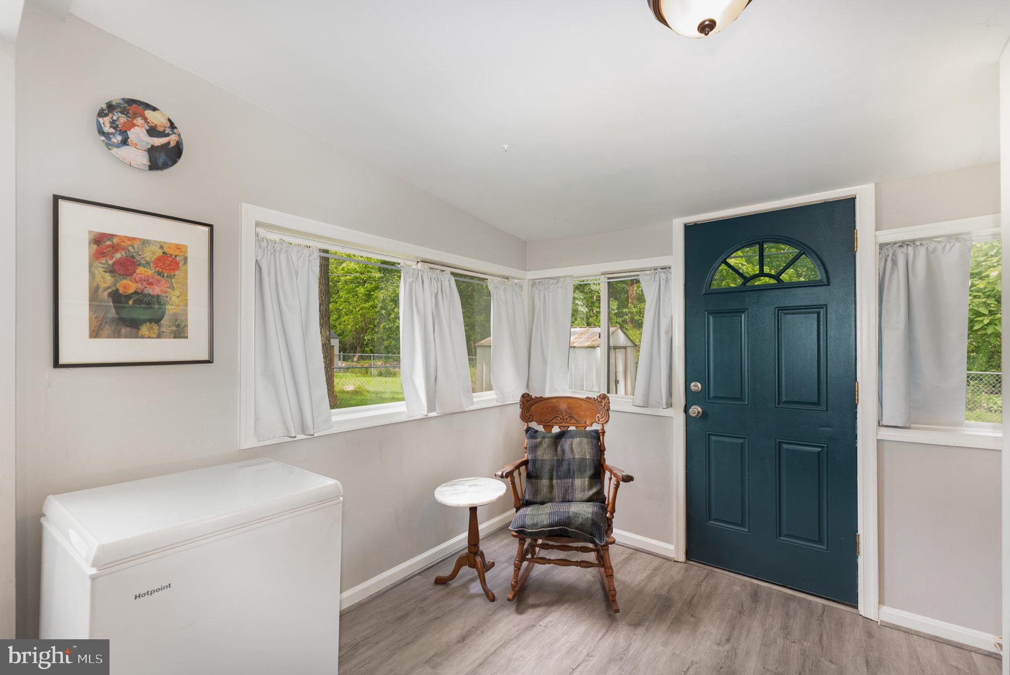 MIDDLE RIVER - Residential Lease