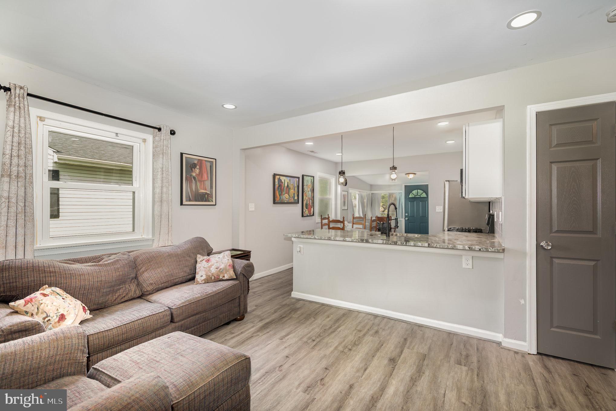 MIDDLE RIVER - Residential Lease