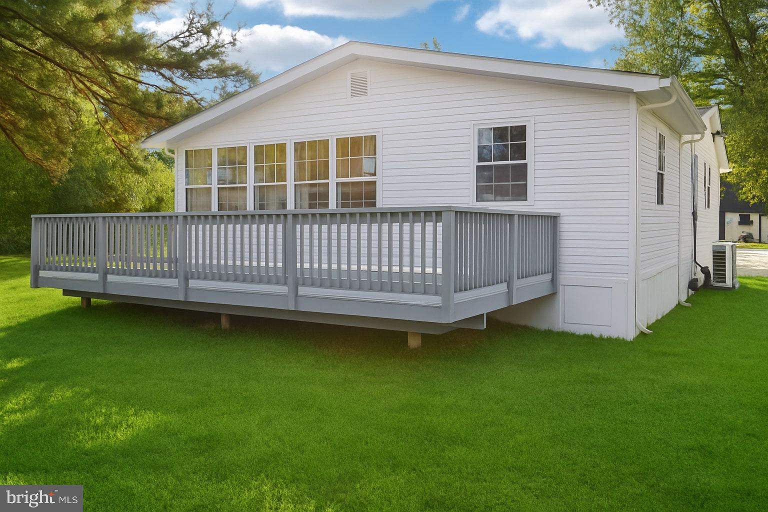 WESTMORELAND SHORES - Residential