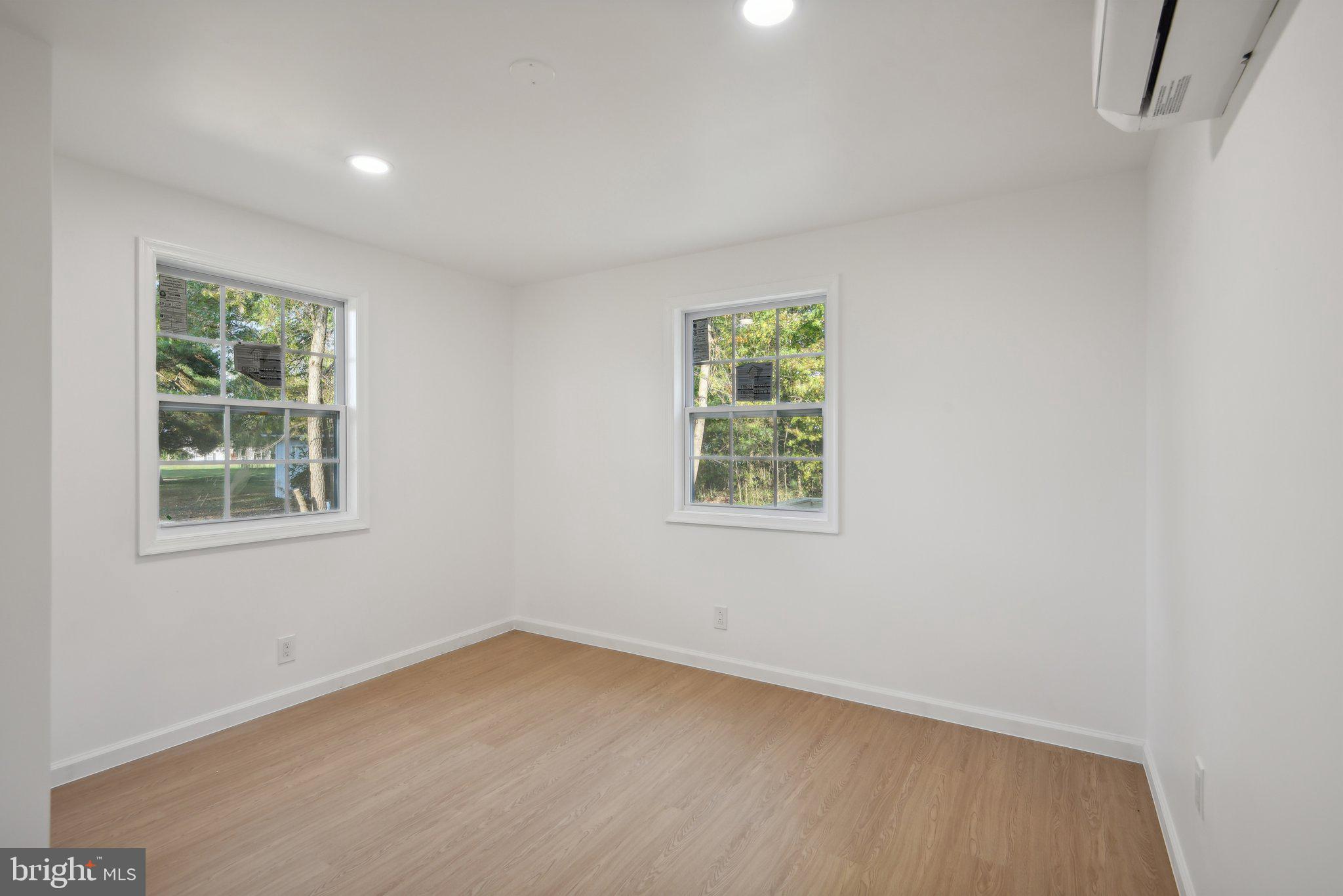 WESTMORELAND SHORES - Residential