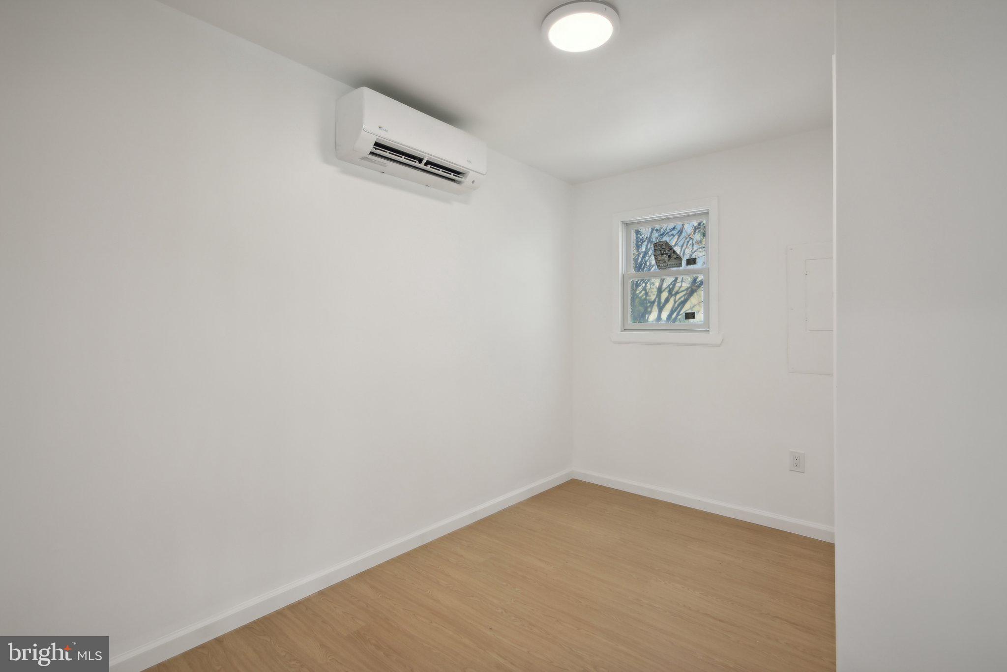 WESTMORELAND SHORES - Residential