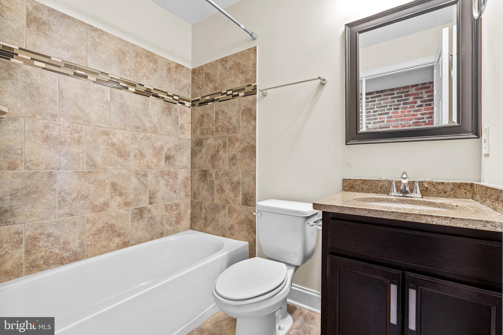 HIGHLANDTOWN - Residential