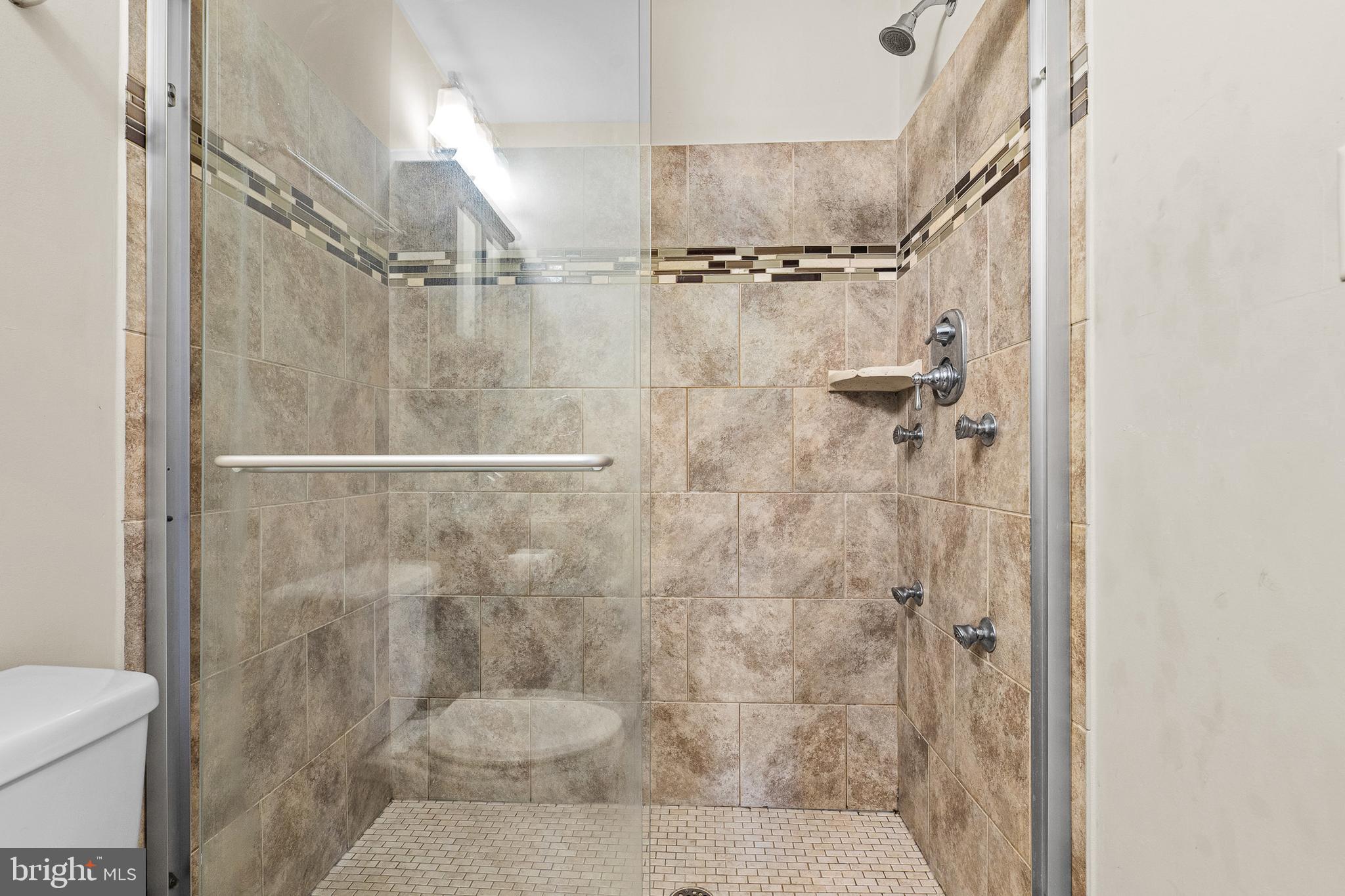 HIGHLANDTOWN - Residential