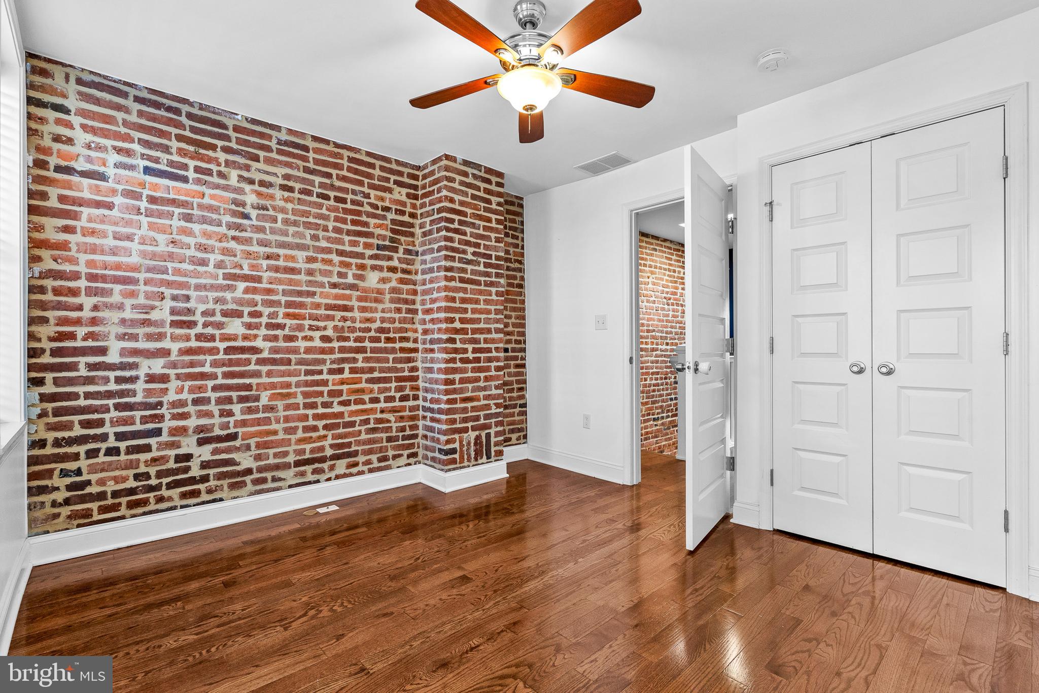 HIGHLANDTOWN - Residential
