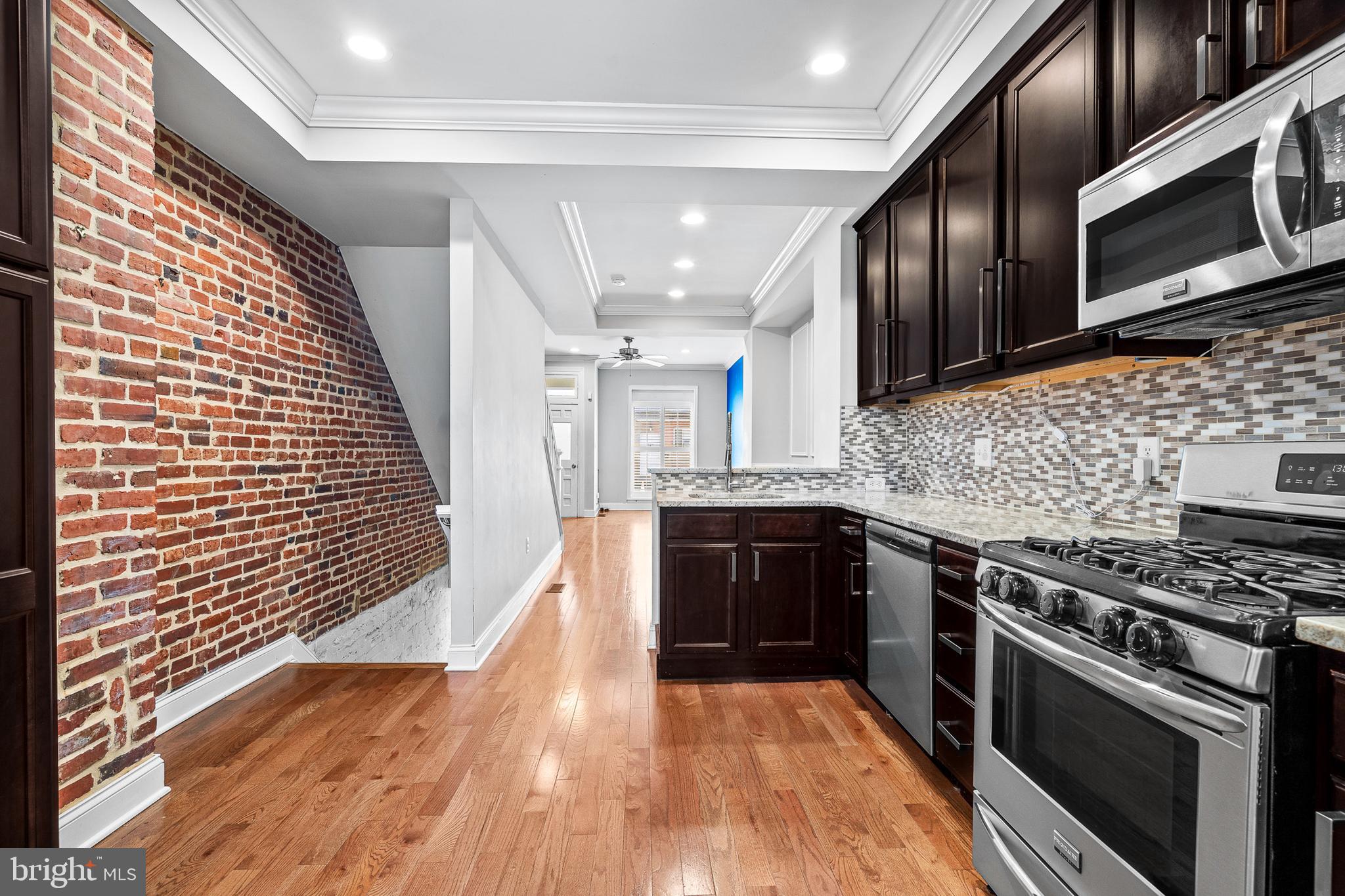 HIGHLANDTOWN - Residential