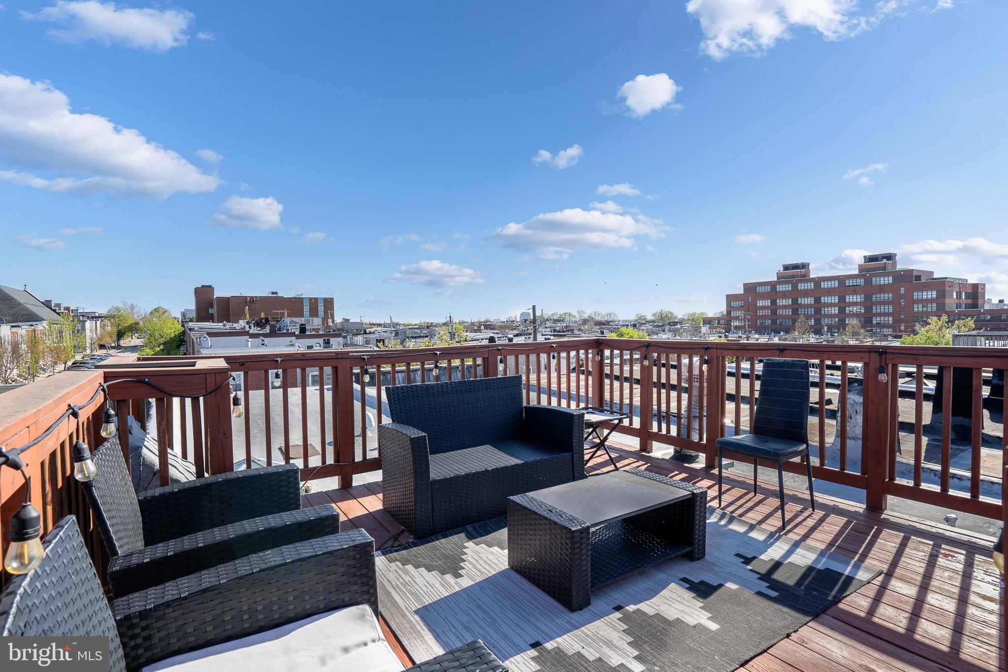HIGHLANDTOWN - Residential