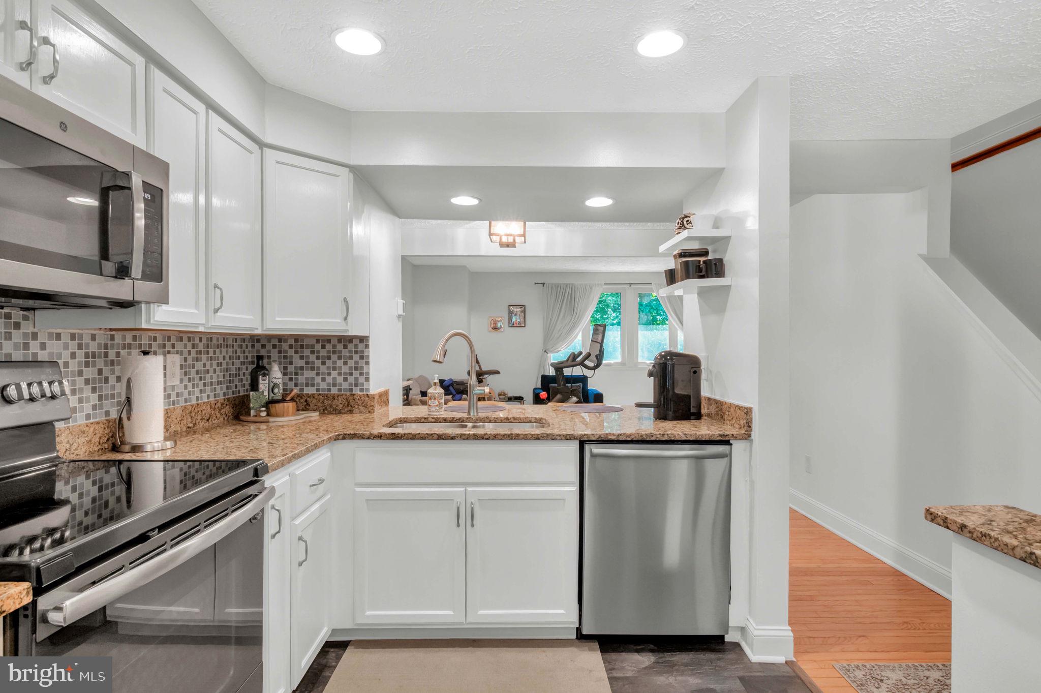8516 BLUE ROCK LANE