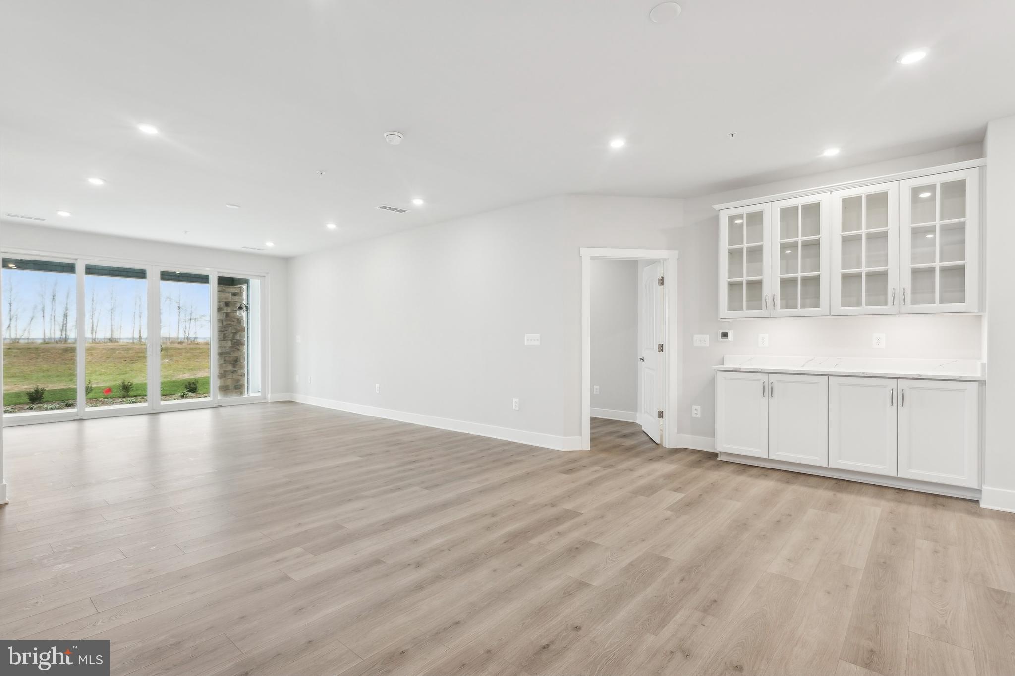 FOUR SEASONS AT KENT ISLAND - Residential