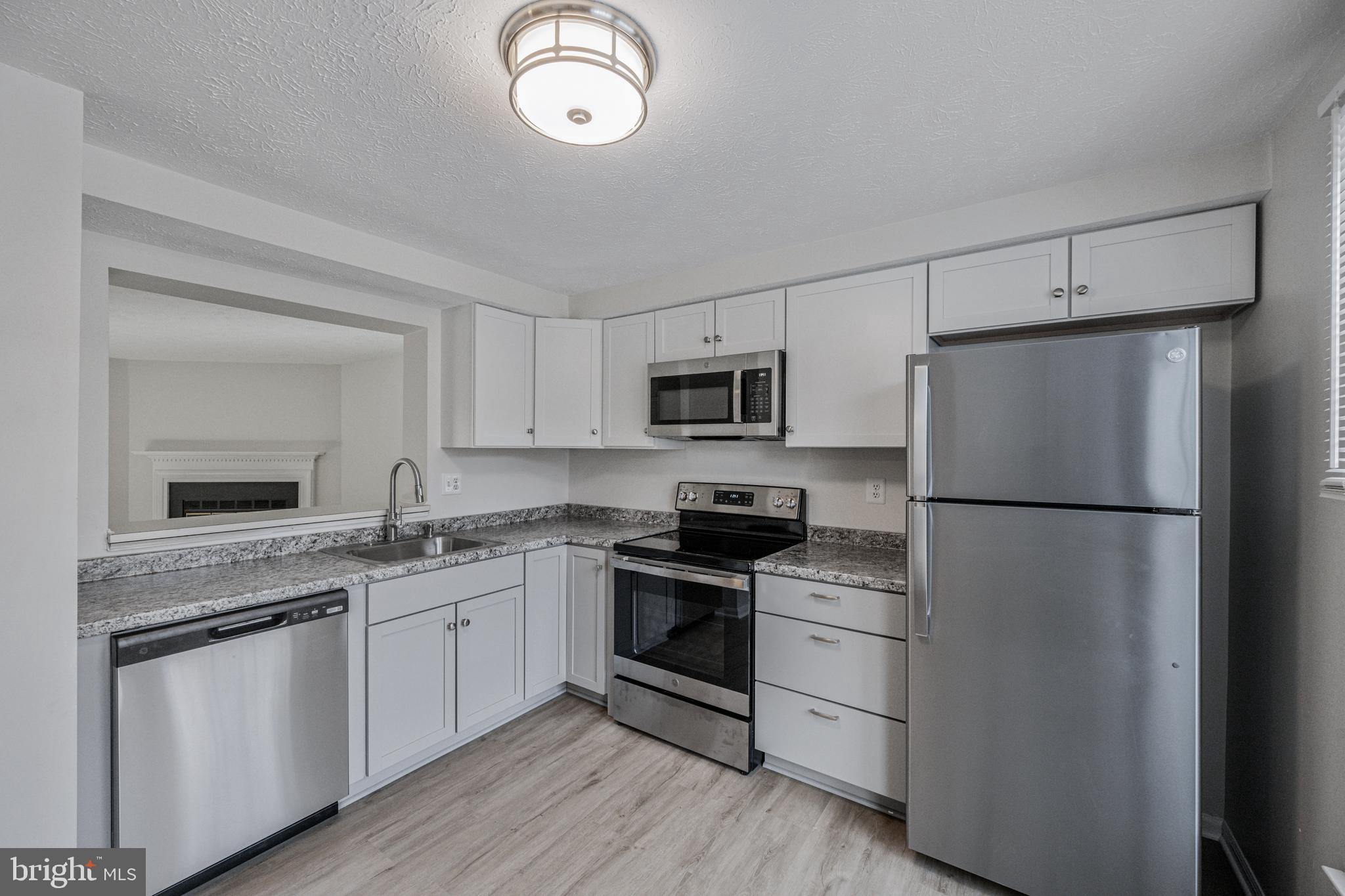 FEATHERHILL - Residential