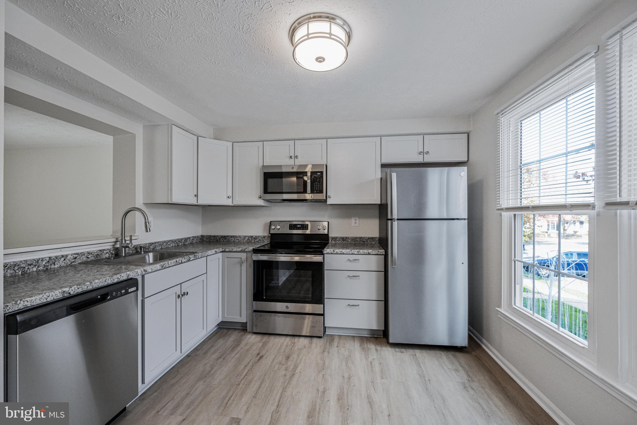 FEATHERHILL - Residential