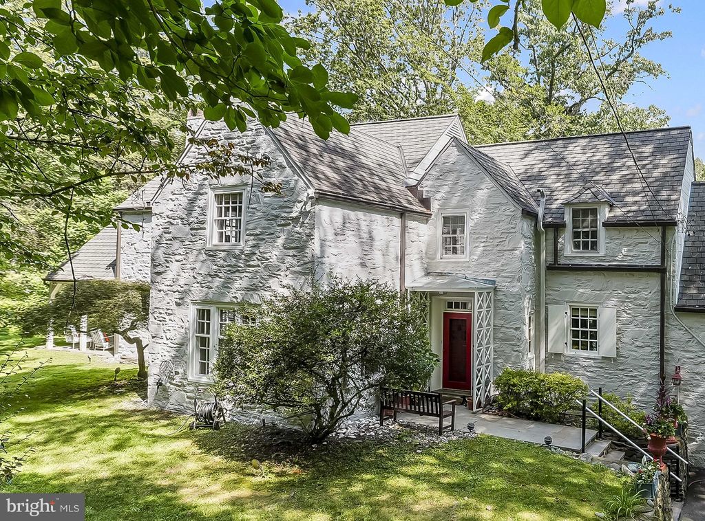 Photo of 716 Old Gulph Road, BRYN MAWR, PA 19010 (MLS # PAMC2158240)