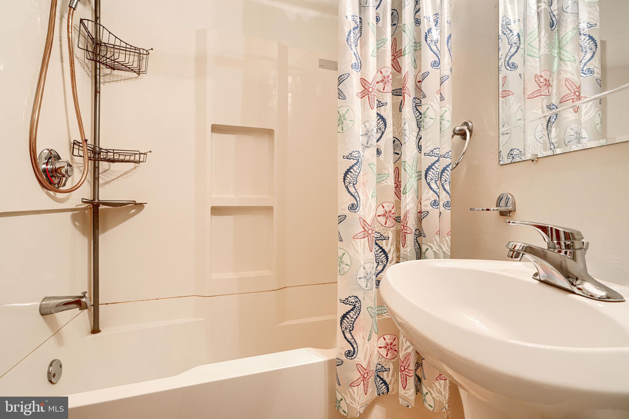 ROSEMONT - Residential